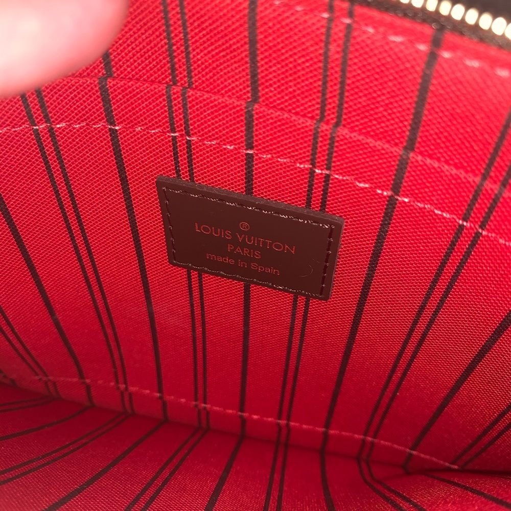 BRAND NEW! DE Louis Vuitton pouch - Picture 4 of 6